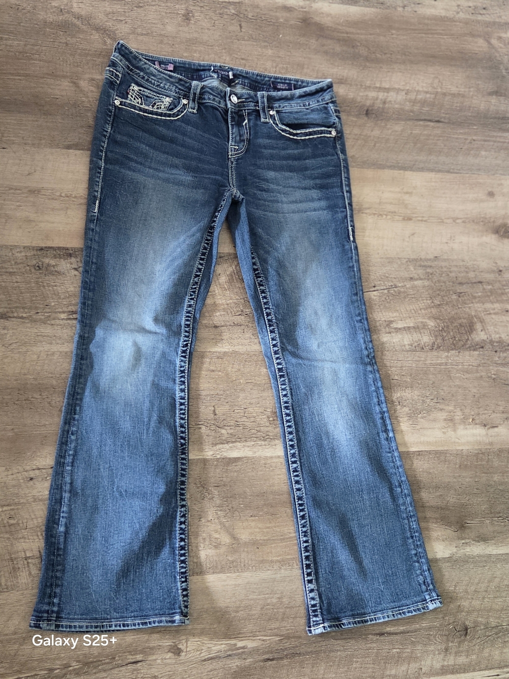 Vigoss Dallas Bootcut Denim, Size 7/8 L31, In Great Condition!